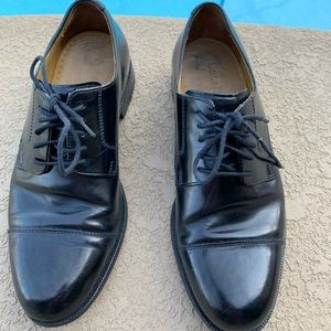 Cole Haan black leather dress shoes size 8.5